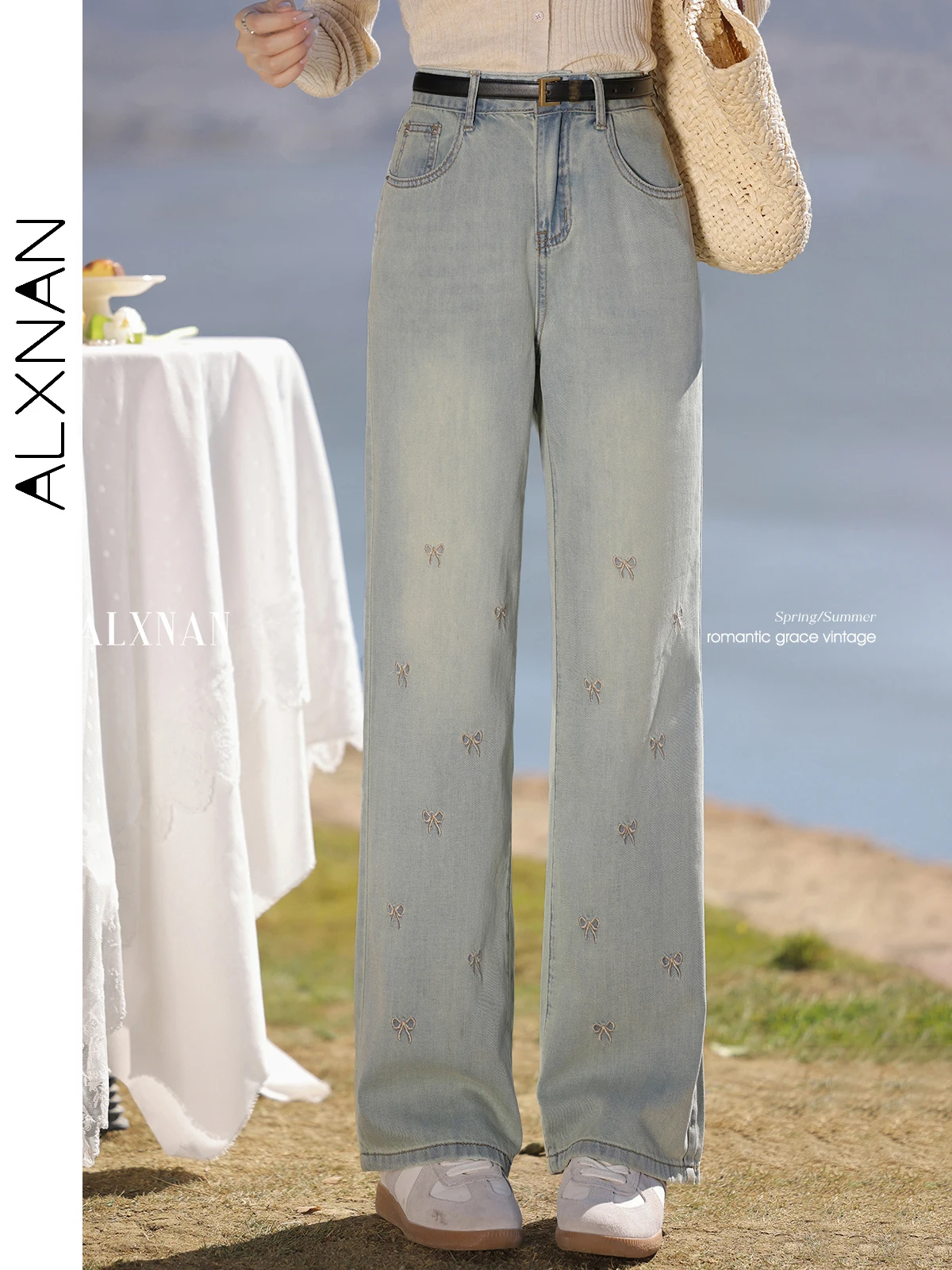 

ALXNAN Blue Straight Jeans Women 2025 Spring High Waist Slim Long Pants Bow Embroidery Chic Versatile High Quality Jeans L52869