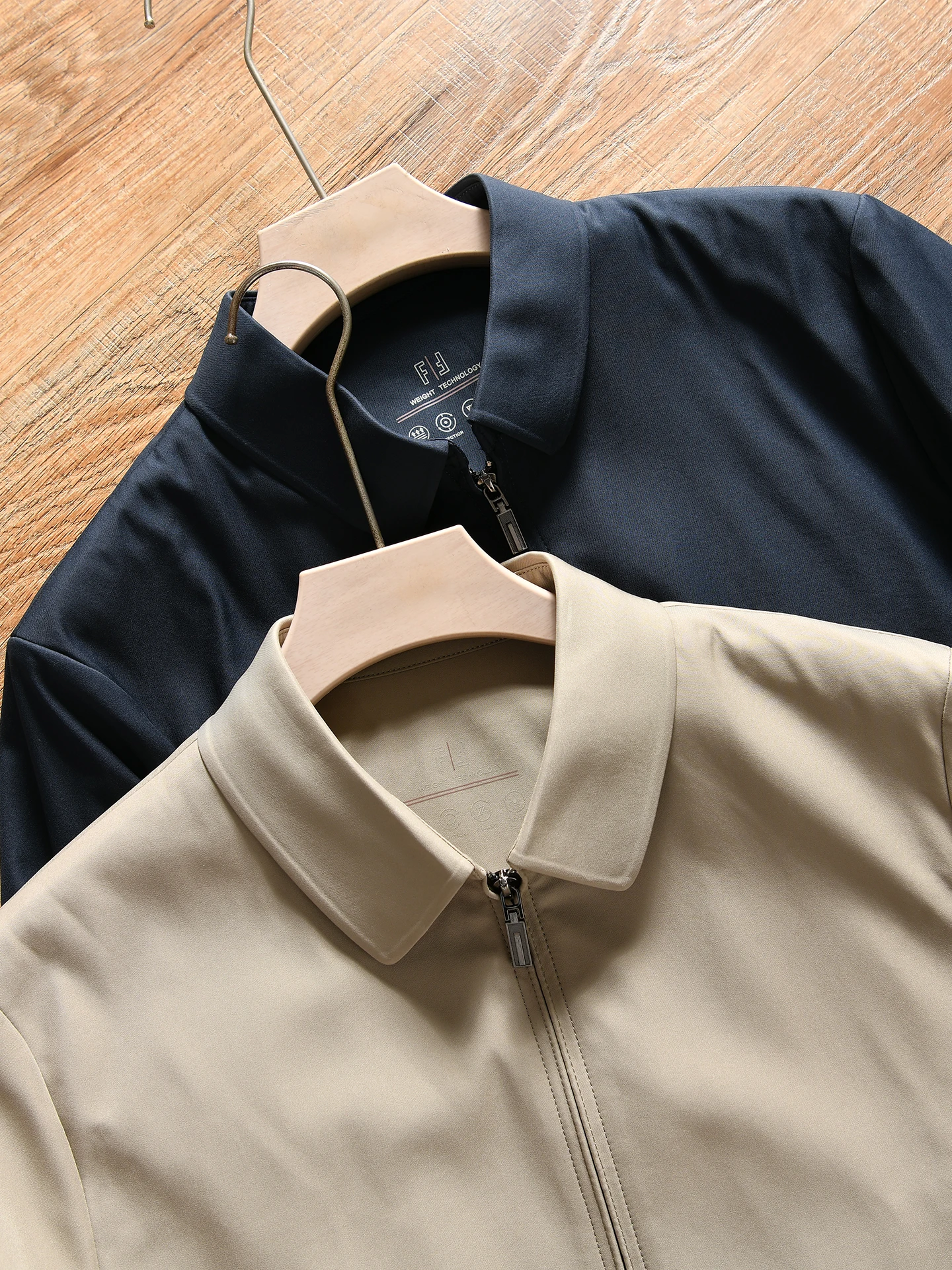 Elegant Anti-Wrinkle Men's Casual Business Jacket Autumn Winter Flip-Collar Coat Standard Fit Outdoor Long Sleeve Zipper Closure