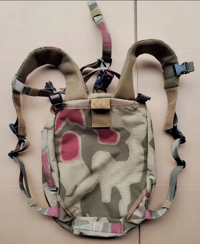 German Swamp Camouflage Backpack Man Outdoor