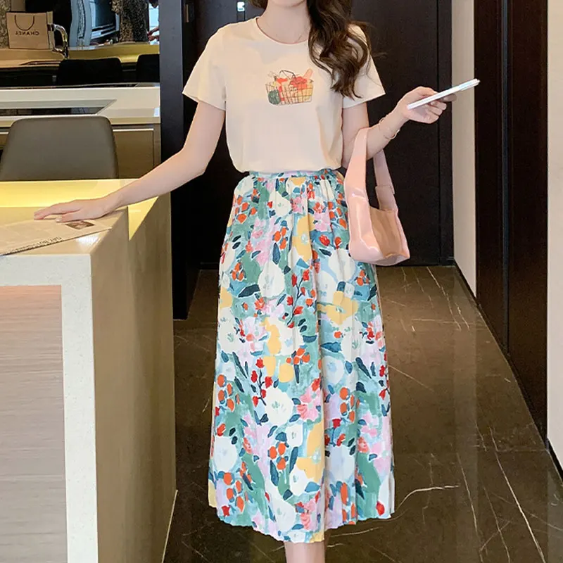 

Элегантная Модная приталенная Женская одежда в стиле Харадзюку, повседневная Универсальная футболка с коротким рукавом, шифоновая юбка с принтом, комплект из двух предметов