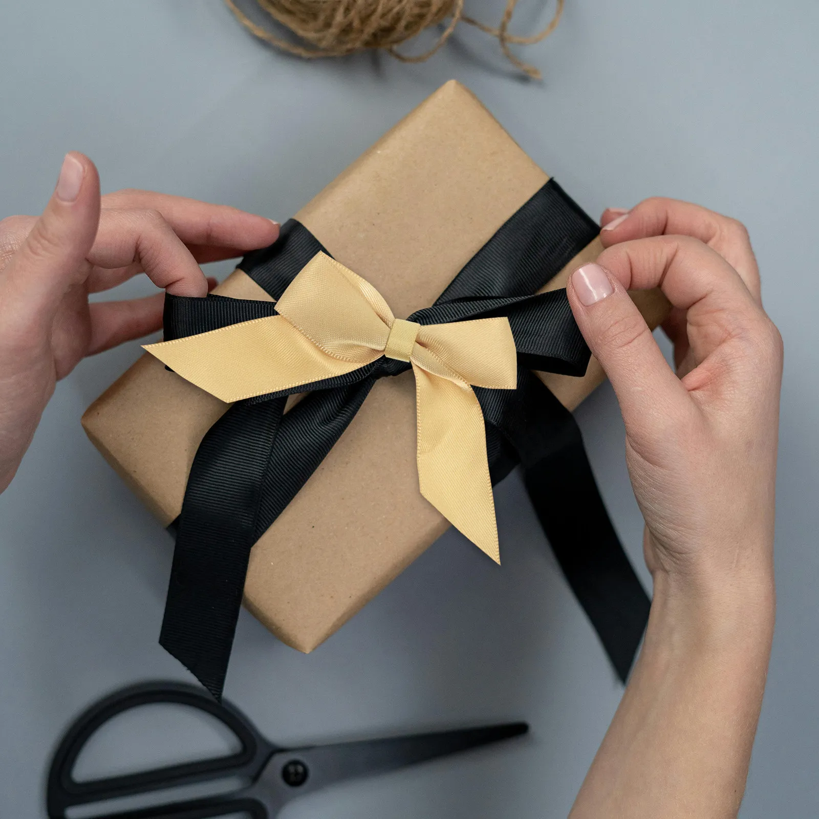 30 قطعة من الأقواس الذهبية الس - مراجعة Bow Tie Pre Tied وسعره