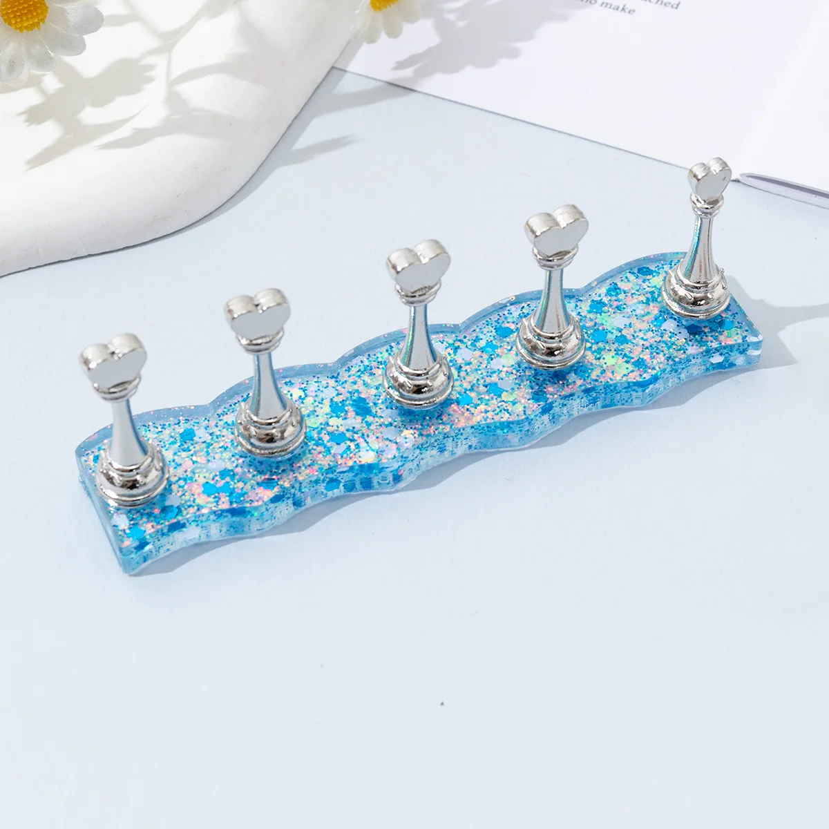 

Magnetic Nail Art Practice Display Stand Aurora Acrylic Crystal False Nail Tip Showing Shelf DIY Manicure Organizer Accessories