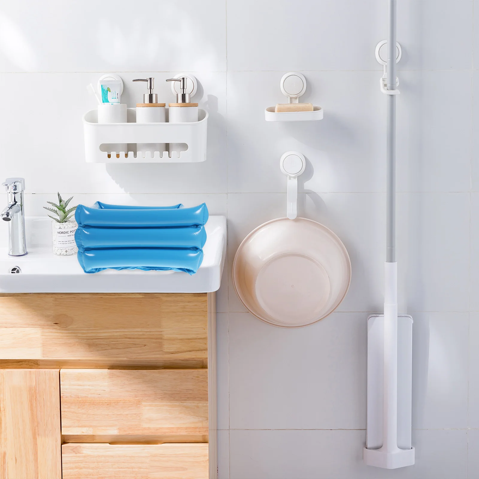 

Inflatable Foot Cleaning Container Portable PVC Basin Foldable Foot Bath Bucket with Draining Hole for Patient Family Travel