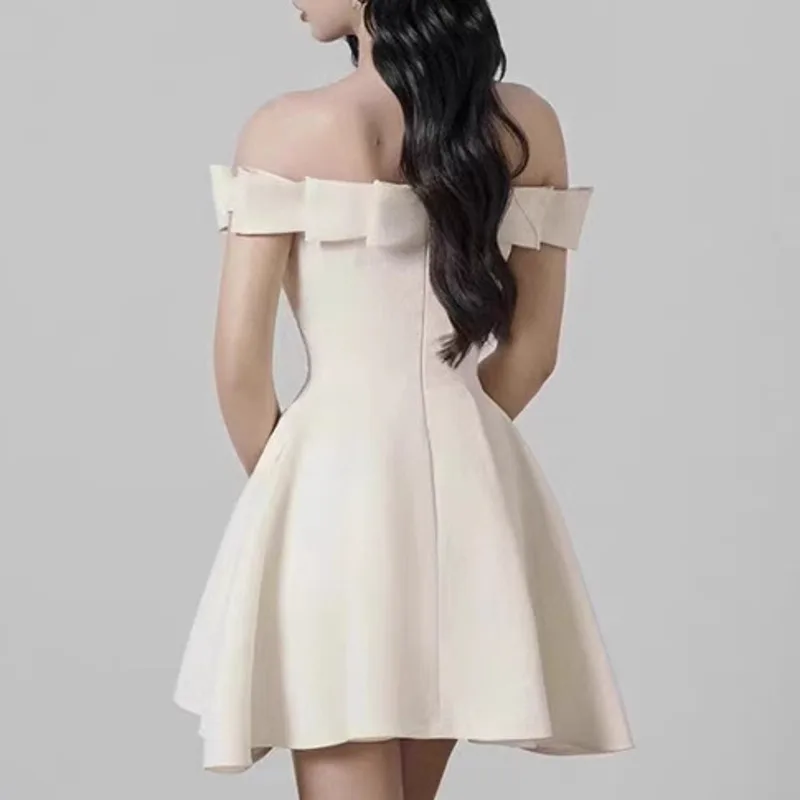 HKSH صيف جديد إمرأة Ins موضة أنيقة مزاجه نمط Bowknot مائل الرقبة ثوب فستان المتخصصة تصميم ألف خط فستان قصير HK5785