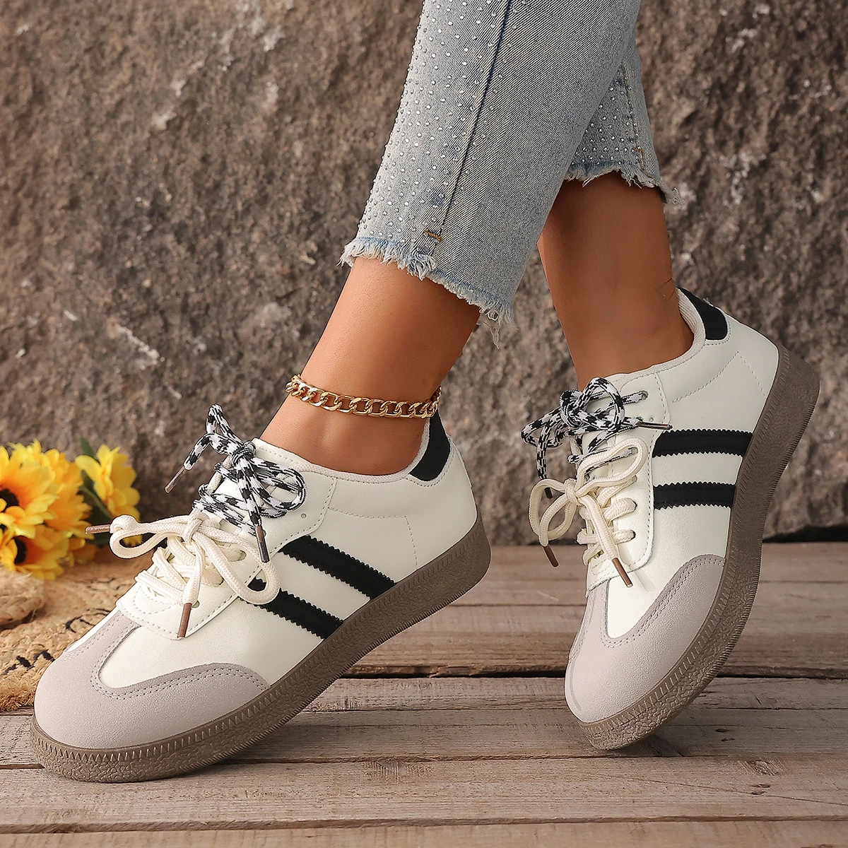 

Модные новые качественные удобные спортивные туфли для женщин на весну и осень, популярные, с круглым носком, элегантные, на плоской подошве, повседневные.