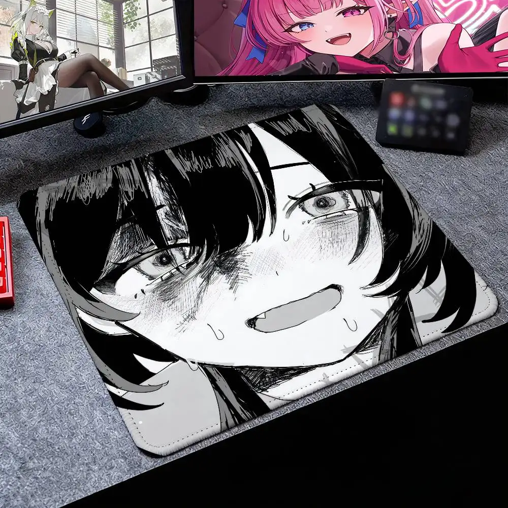 Fashion Black White Cute Anime Girl Manga Style Small Mouse Pad Print Mini Non‑Slip Rubber Desk Mat for Laptop PC Gaming