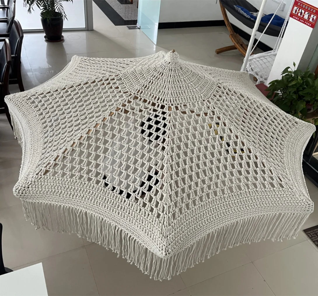 Neu eingetroffener Macrame Bohemian Sun Garden Strandschirm mit Quaste
