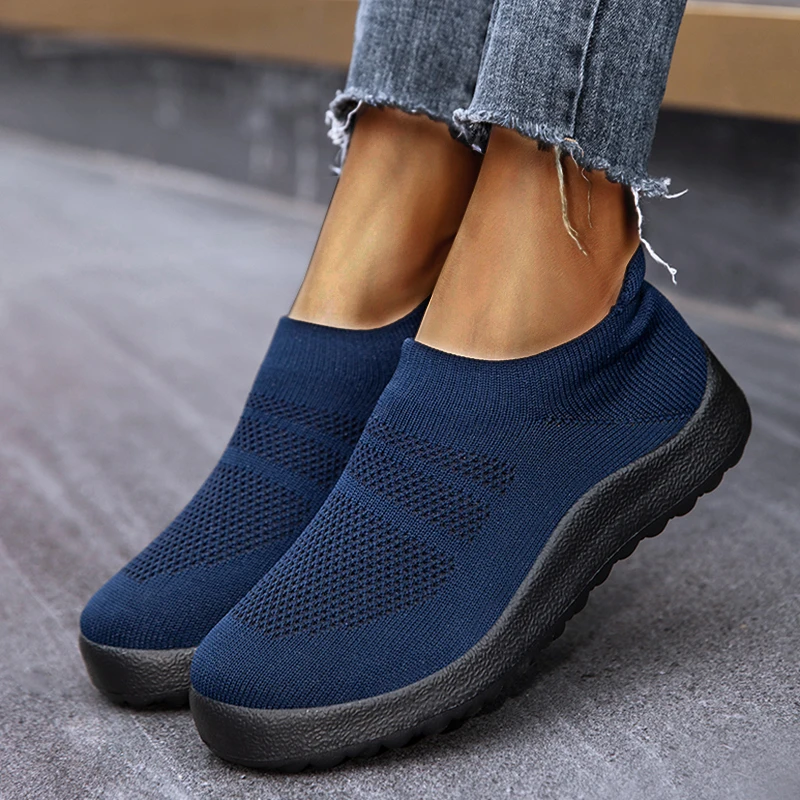 Women Flats Fashion Walking Nurse Shoes Slip on Flat Shoes Lightweight Sneakers Women Loafers Soft Plus Size Shoes Female