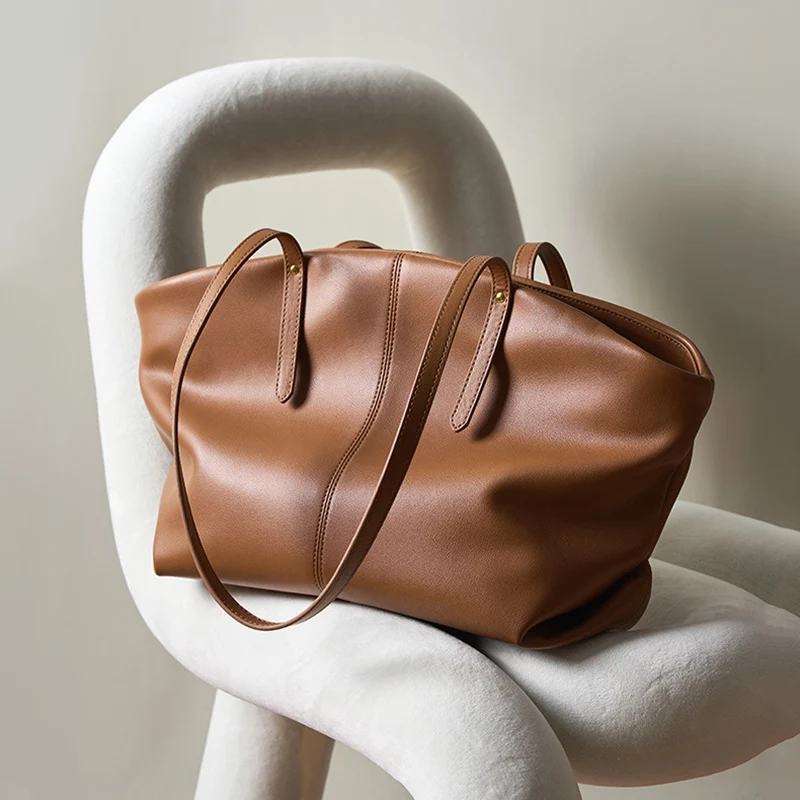 Imagem -02 - Bolsa de Couro de Luxo Feminina Bolsa de Compras Versátil Bolsa Feminina Simples Casual e Macia Elegante Nova 2023