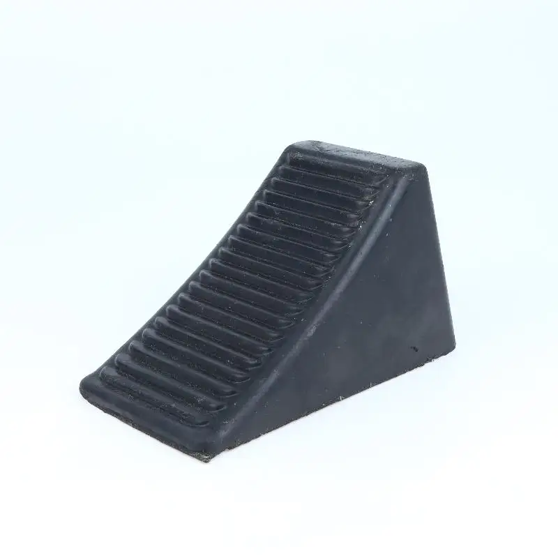 Stable Triangular Rubber Wheel Chock Lightweight Portable Small Car Tire Stop for Camper Van Travel Parking Use