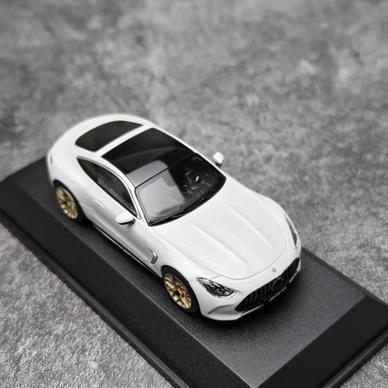 

Модель автомобиля ISCALE Diecast 1:43 GT 63 4Matic 2021, литая под давлением, коллекционная, имитационная, для декора, подарок для мальчика, статическая модель для демонстрации