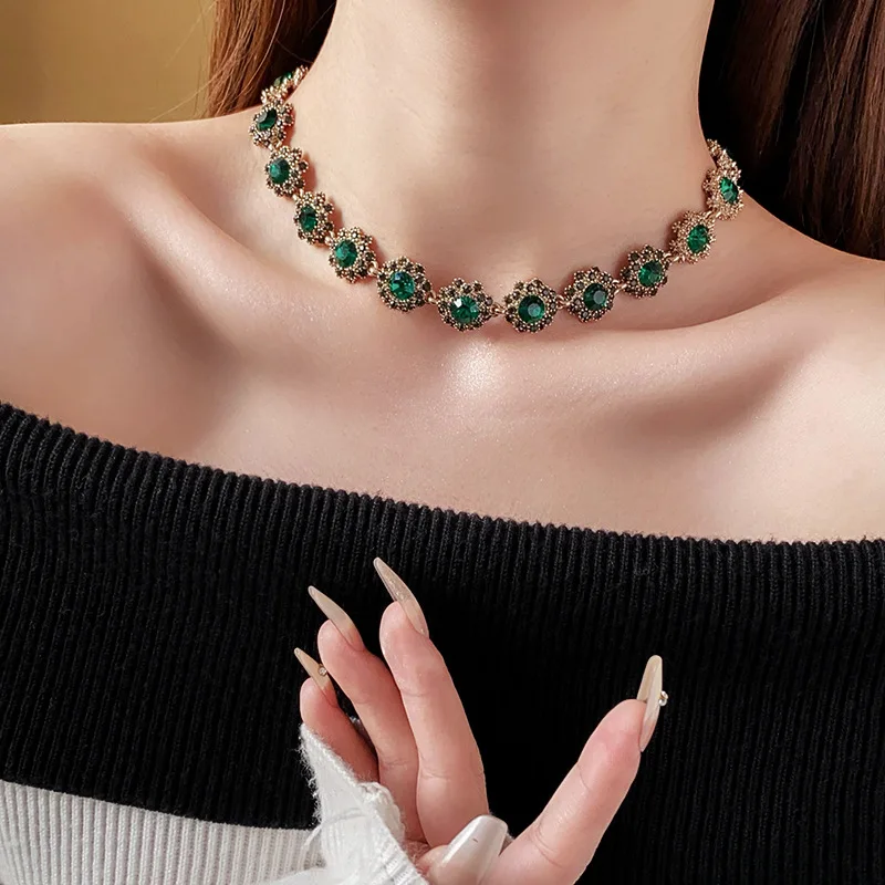 Baroque Vintage Earrings Necklace French Luxury Green Flower Stud Earrings Temperament High-end Jewelry for Women Gorgeous Gift