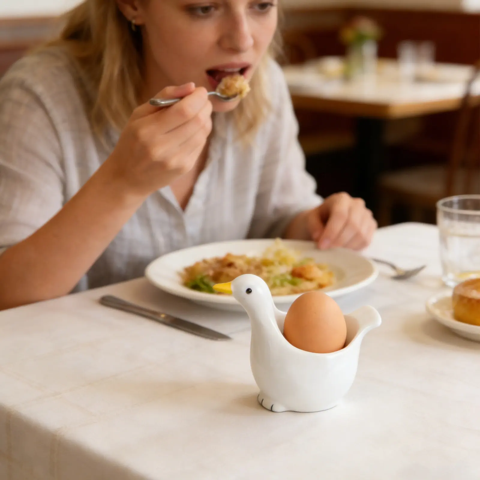 

Cute Cartoon Duck Shaped Ceramic Egg Cup Holder for Soft Boiled Eggs - Stable Stoneware Breakfast Egg Stand Decorative