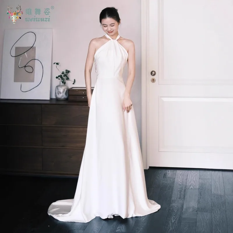 

Korean Style Simple and Fresh Neck Hanging Satin Backless Waist Cinching Small Tail Bridal Engagement Dress Bridal Morning Gown