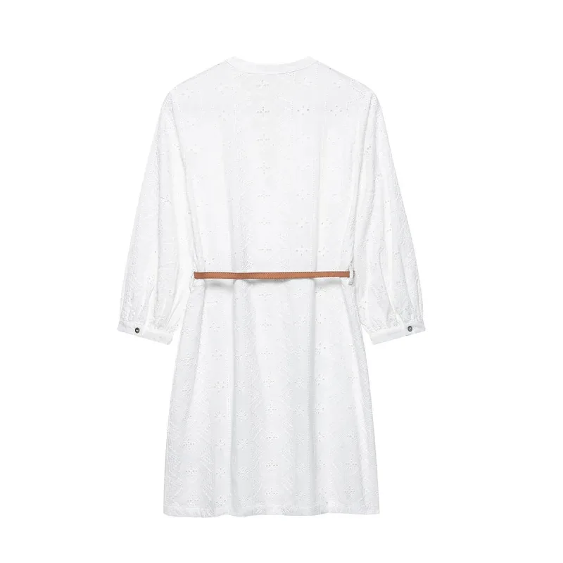 Vestido curto bordado feminino mais branco oco elegante festa mini com cinto moda casual 2025 novo estilo