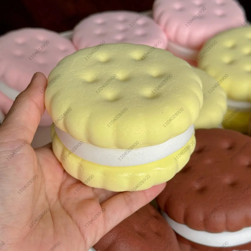 ของเล่นบีบเค้กจำลองแบบนุ่มนิ่ม ของเล่นบีบคลายเครียด คุกกี้บิสกิตขนาดใหญ่ บีบแล้วคืนตัวช้า ของเล่นบีบคลายความวิตกกังวล ของขวัญสำหรับเด็ก