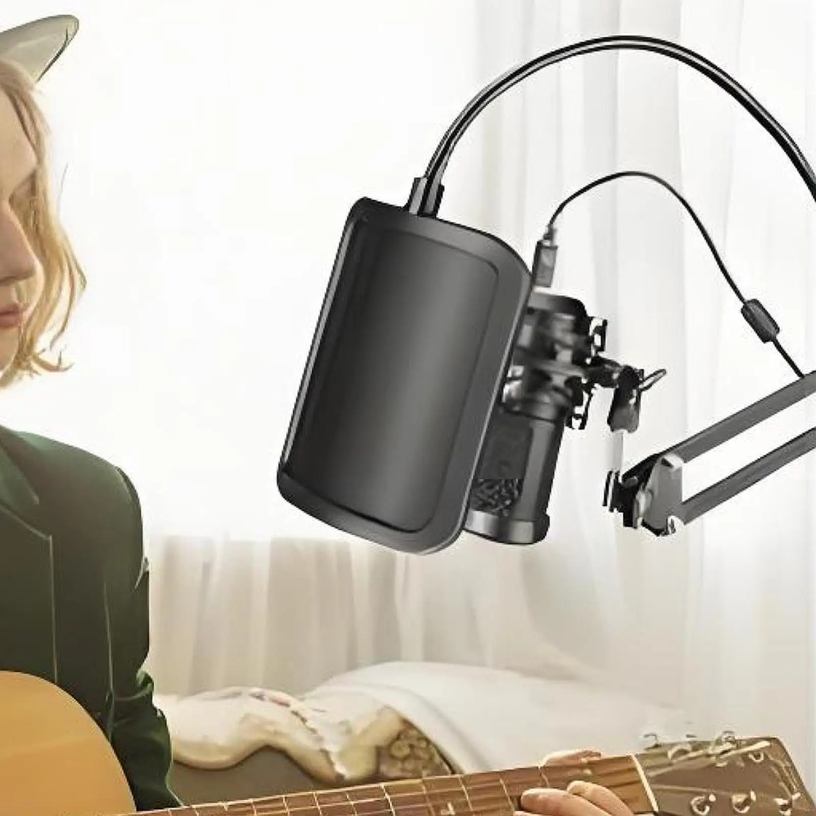 Windscreen Curved Mesh Metal with Flexible Gooseneck Clamp Adjustable Mount Suitable for Studio