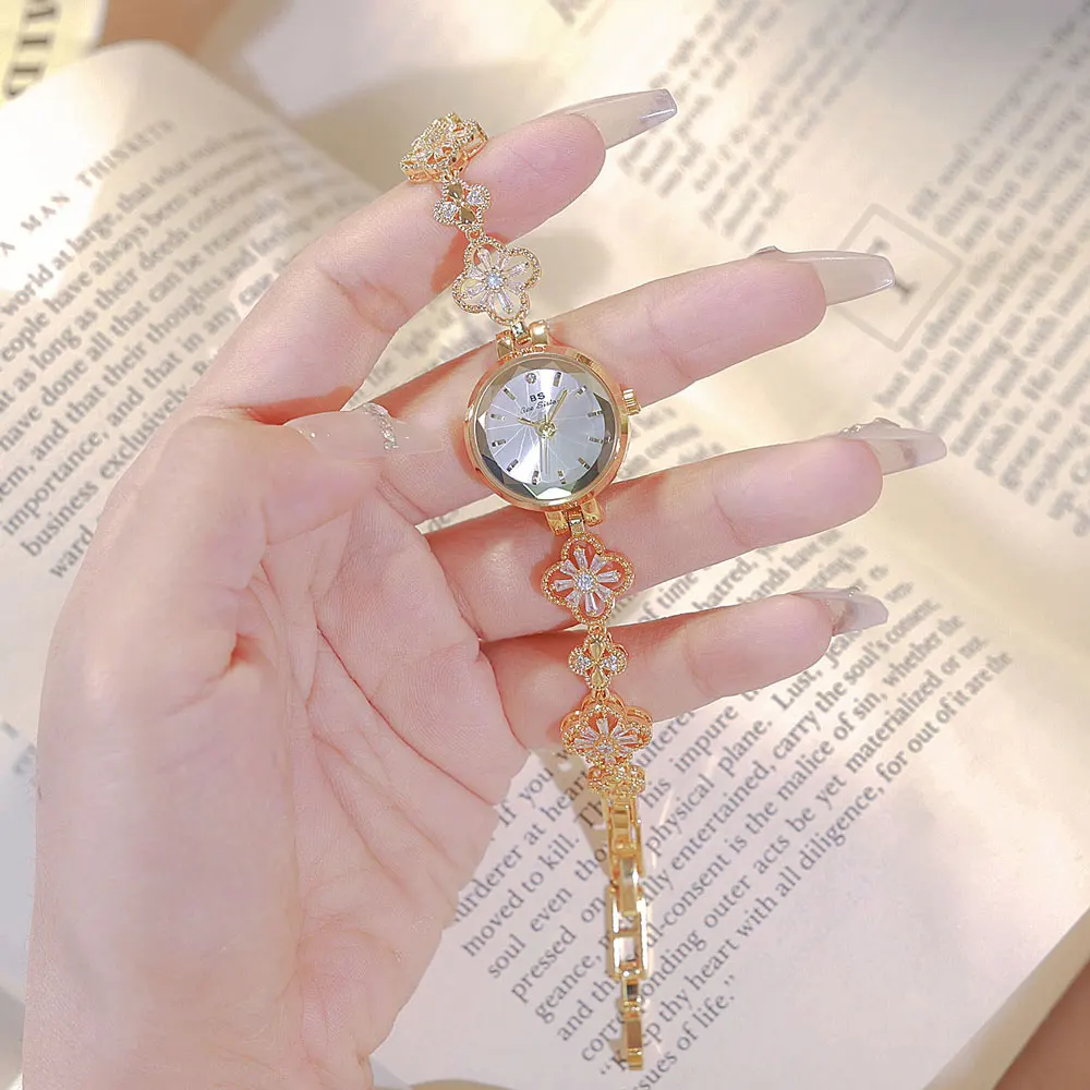 Women's Watch Elegant Lucky Four Leaf Clover Bracelets Quartz Watches Gift For Girls 2025 New High Quality Waterproof Wristwatch