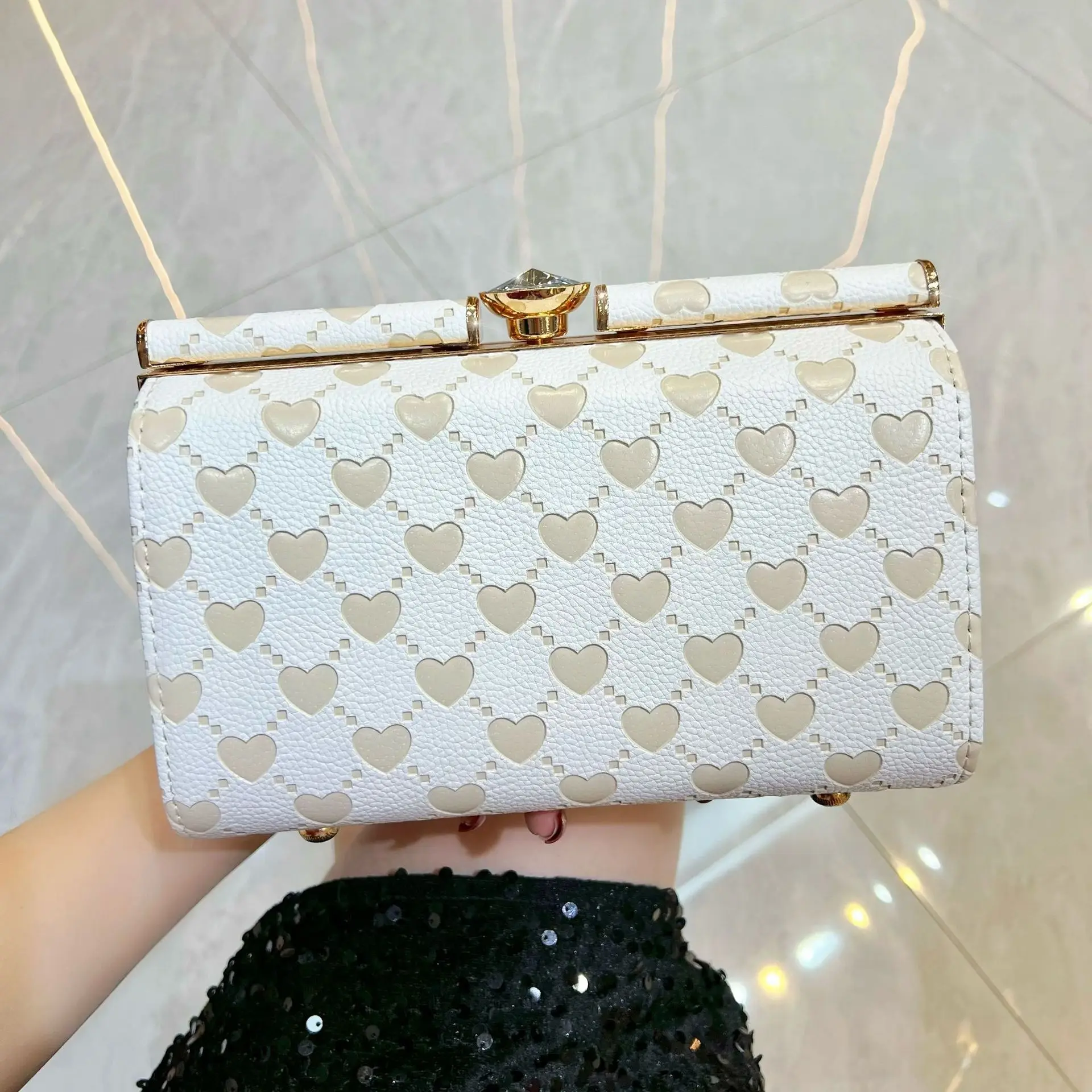Simple Women's Armpit Bag, High-End Sense, Large-Capacity Commuter Women's Bag, Box Bag, Fashionable Messenger Shoulder Bag.