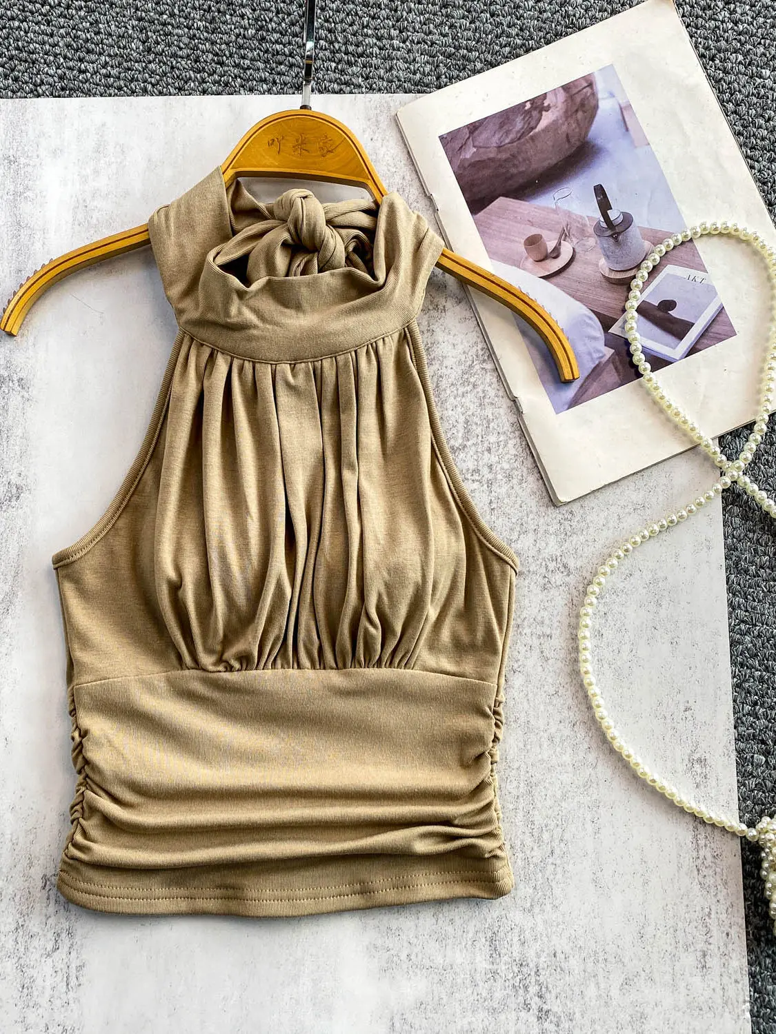 Gilet sexy dolce piccante con cinturino da donna Autunno Inverno Top lavorato a maglia con imbottitura sul petto Capispalla a pieghe dimagrante per donna