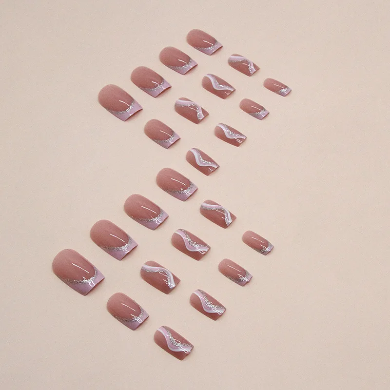 

Medium and long European square pink and white striped nail art, sweet European and American ins style fake nail nail art
