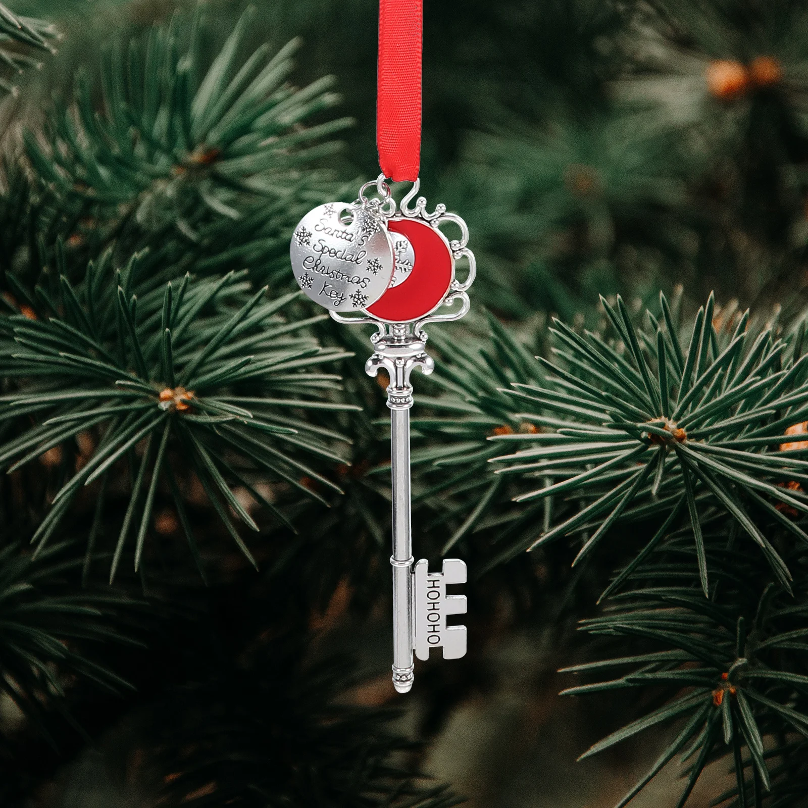 

3Pcs Alloy Keychain Pendant Christmas Style Key Ring for Wallet Bag Car Keychains Holiday Decor Accessory Christmas Key Pendant