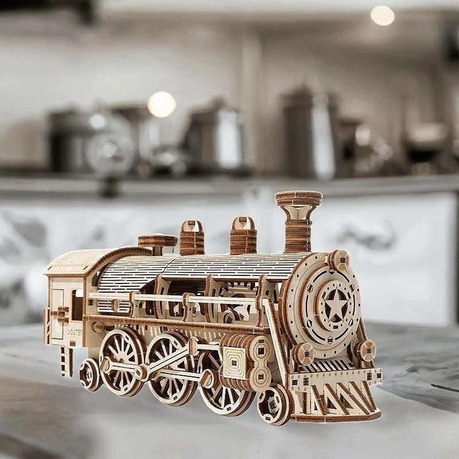 

3D Wooden Puzzle Steam Train Model Building Toys Presents Brain Teaser Puzzle Assembling Toy for Living Room Bedroom Kids