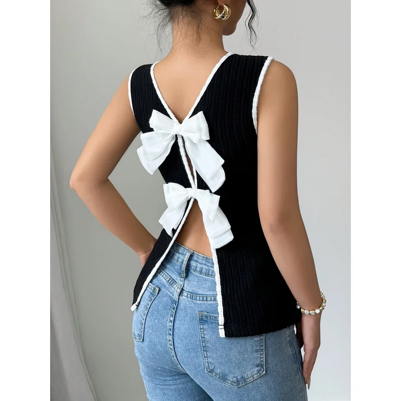 

Elegant Ribbed Women's Vest with Bow Detail on Back