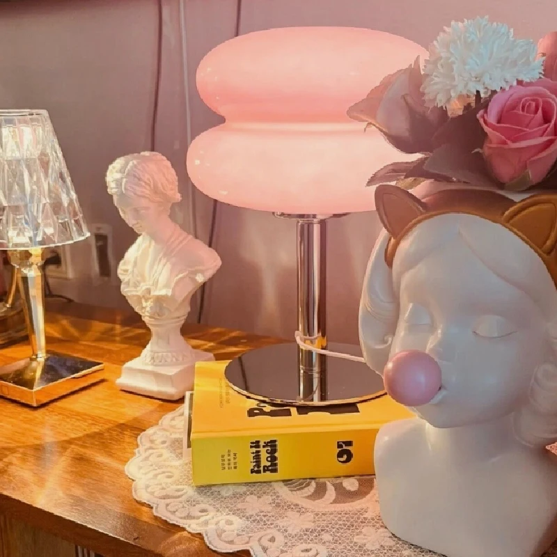 Imagem -02 - Luminous Glass Led Table Lamp Escurecimento Romântico Sala de Estar Lâmpadas Atmosfera Girl Bedside Decor Bedside Light Designer Ltalian