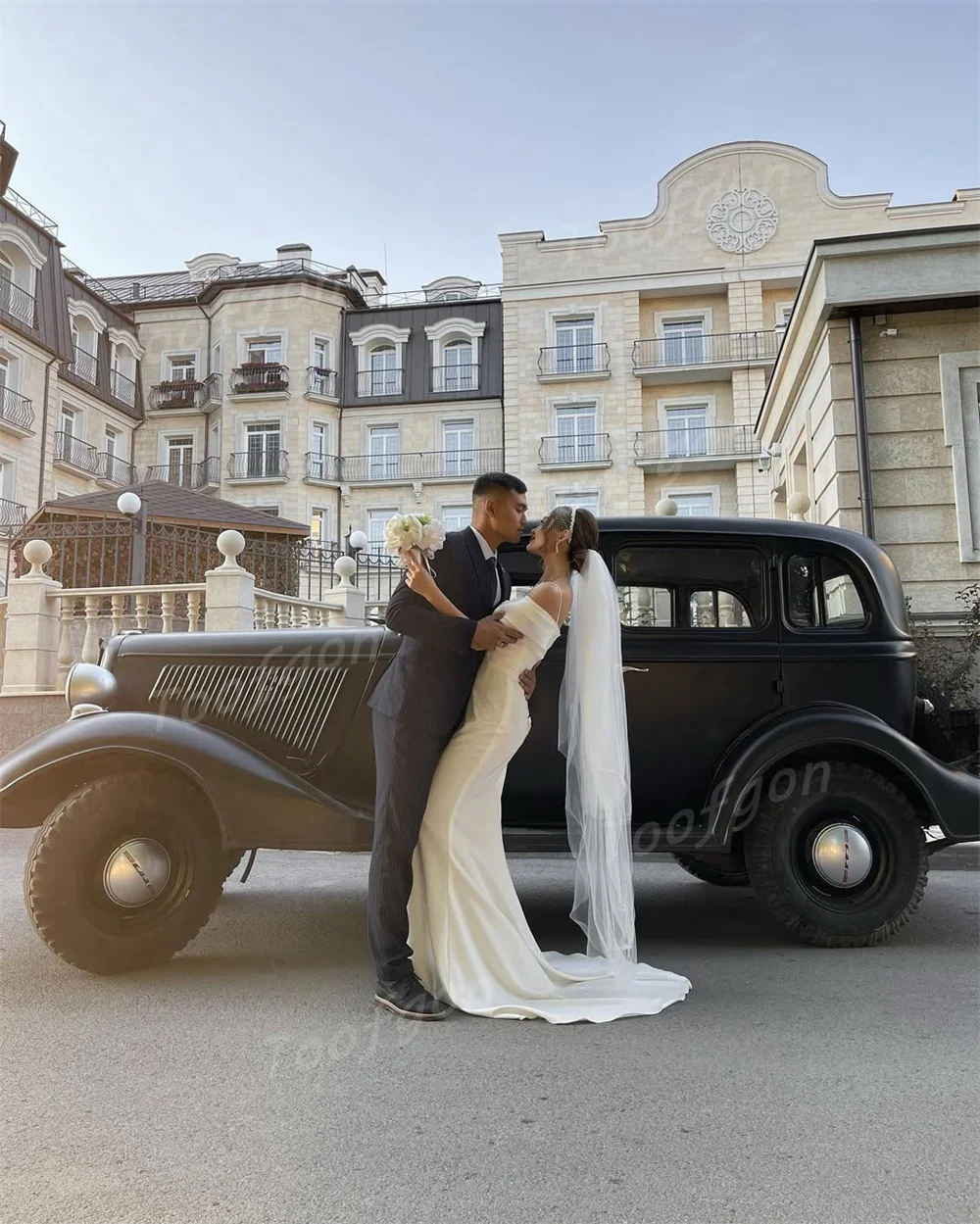 Toofgon Elegant Off Shoulder Mermaid Wedding Dresses Matte Satin Spaghetti Straps Bride Gown Long Train Beaded Beach Bridal Gown