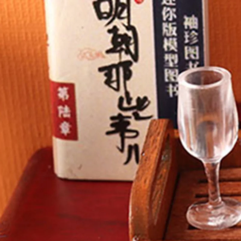4Pcs 1:12 Mini Red Wine Cup Simulation Furniture Wine Glass Goblet for Dollhouse Decoration 1/12 Dollhouse Miniature Accessories