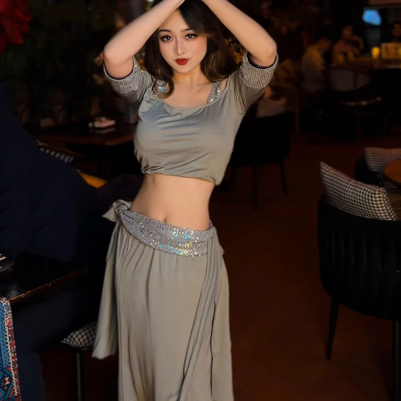 

Женский костюм для соревнований по восточным танцам, сценическая одежда, сексуальный и элегантный наряд для профессиональных тренировок по танцу живота