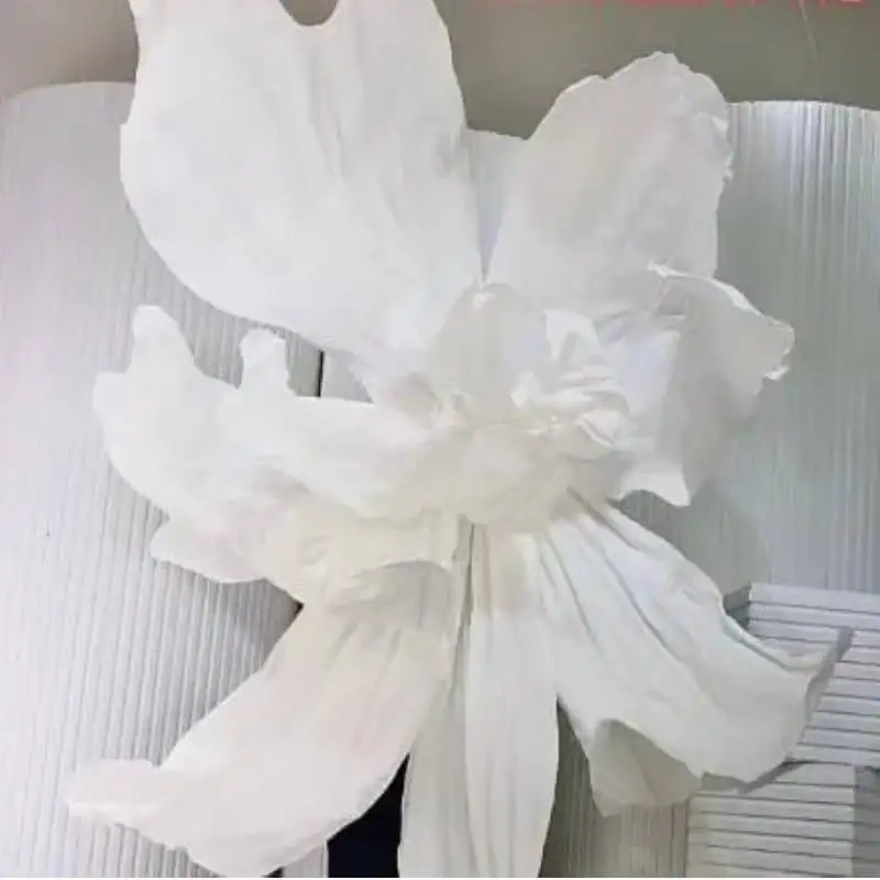 White Large Paper Iris Flowers Artificial Wedding Scence Paper Flowers Birthday Party Backdrop Decor Stage Window Layout Props