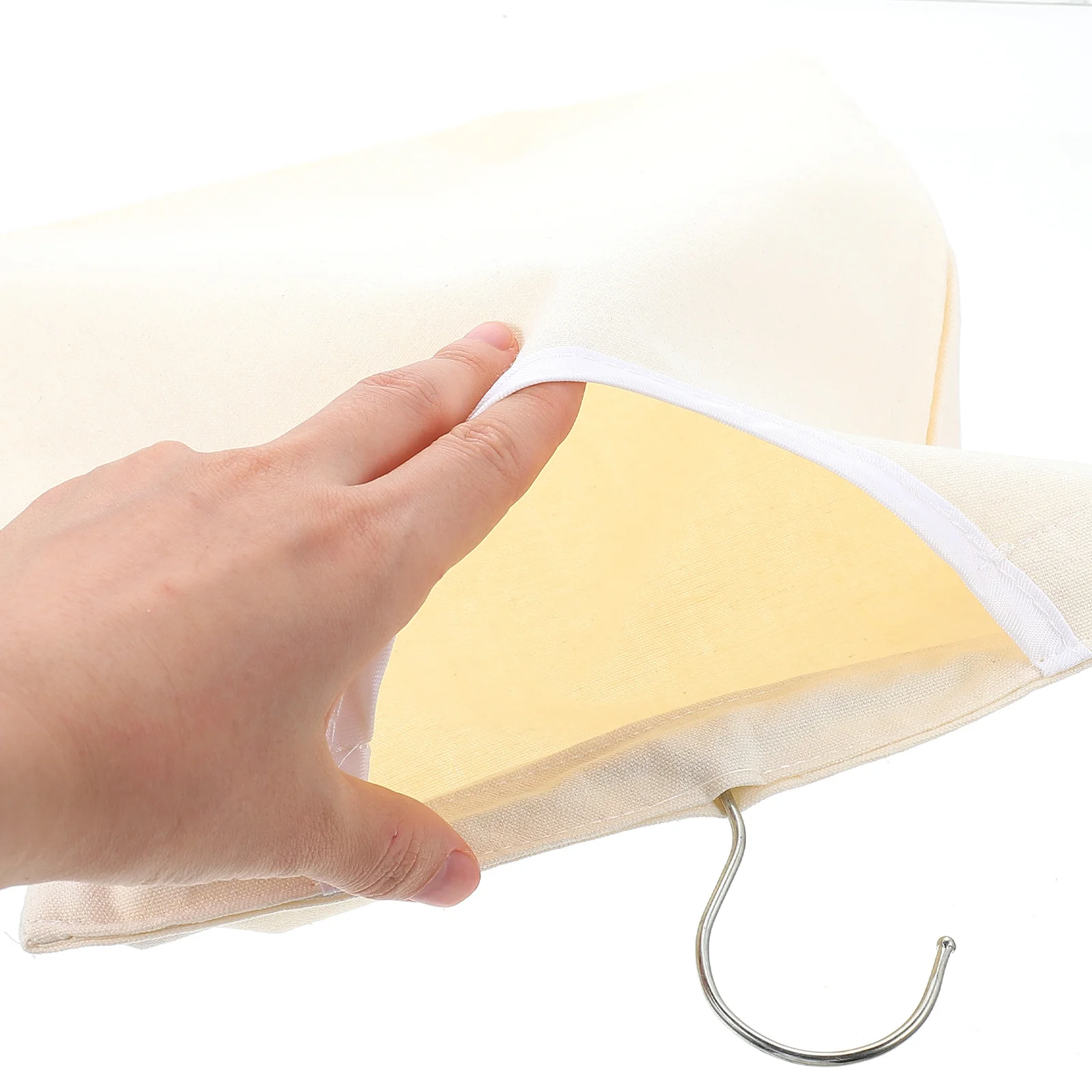 

1 Pc Hanging Clothes Pin Storage Bag Practical Clip Storage Pouch Clothes Clip Holder with Hook for Home Use (Khaki)
