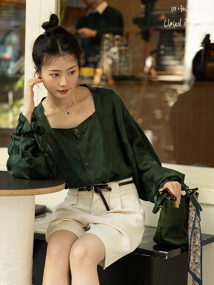 

Chen AiHuan New Product [Zhu] Lyocell Comfortable Summer Daily Commute Whitening Small Size Improved Square Collar Flower Bud...