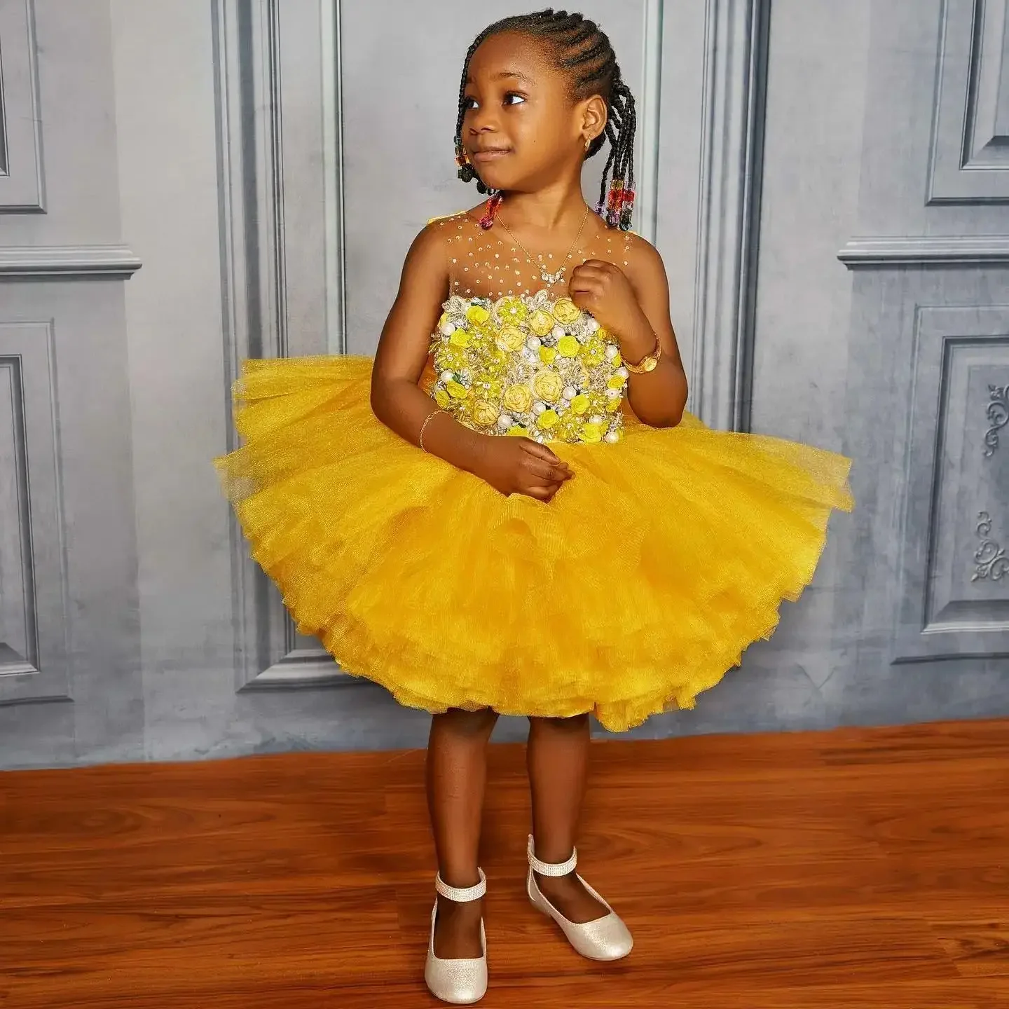 Customized Yellow Flower Girl Dresses Jewel Neck Short Knee Length Princess Queen Tulle Little Girls Birthday Party Dress