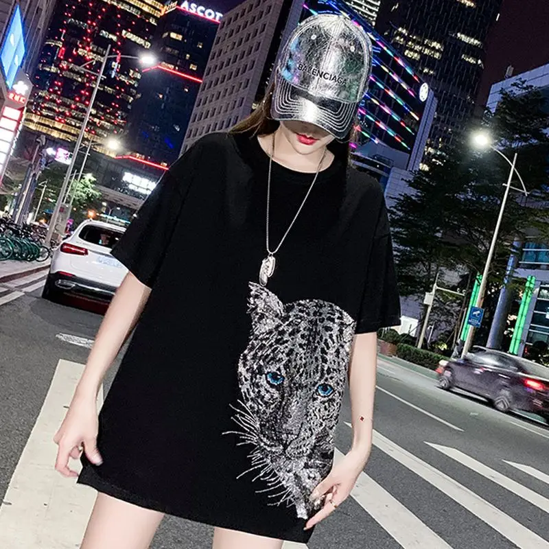 2023 Summer Fashion Trend Round Neck Leopard Print Hot Diamond Casual Loose and Handsome Street Versatile Short Sleeved T-shirt