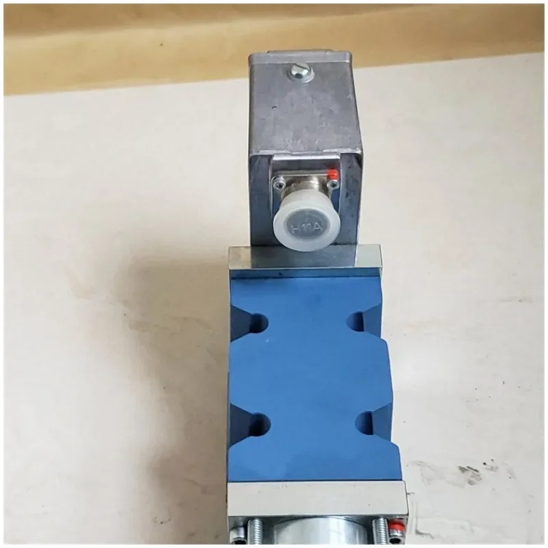 

Hot Sale D634 Series Hydraulic Valve D634-371C D634-538A D634-319C D634-514A D634-374C Servo Valve