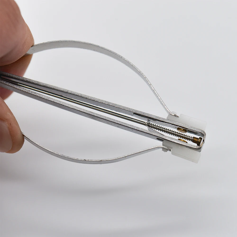 Coltello apri cassa posteriore dell'orologio, coltello per leva di rimozione della cassa posteriore della pressa del cambio della batteria dell'orologio, strumento di riparazione del metallo