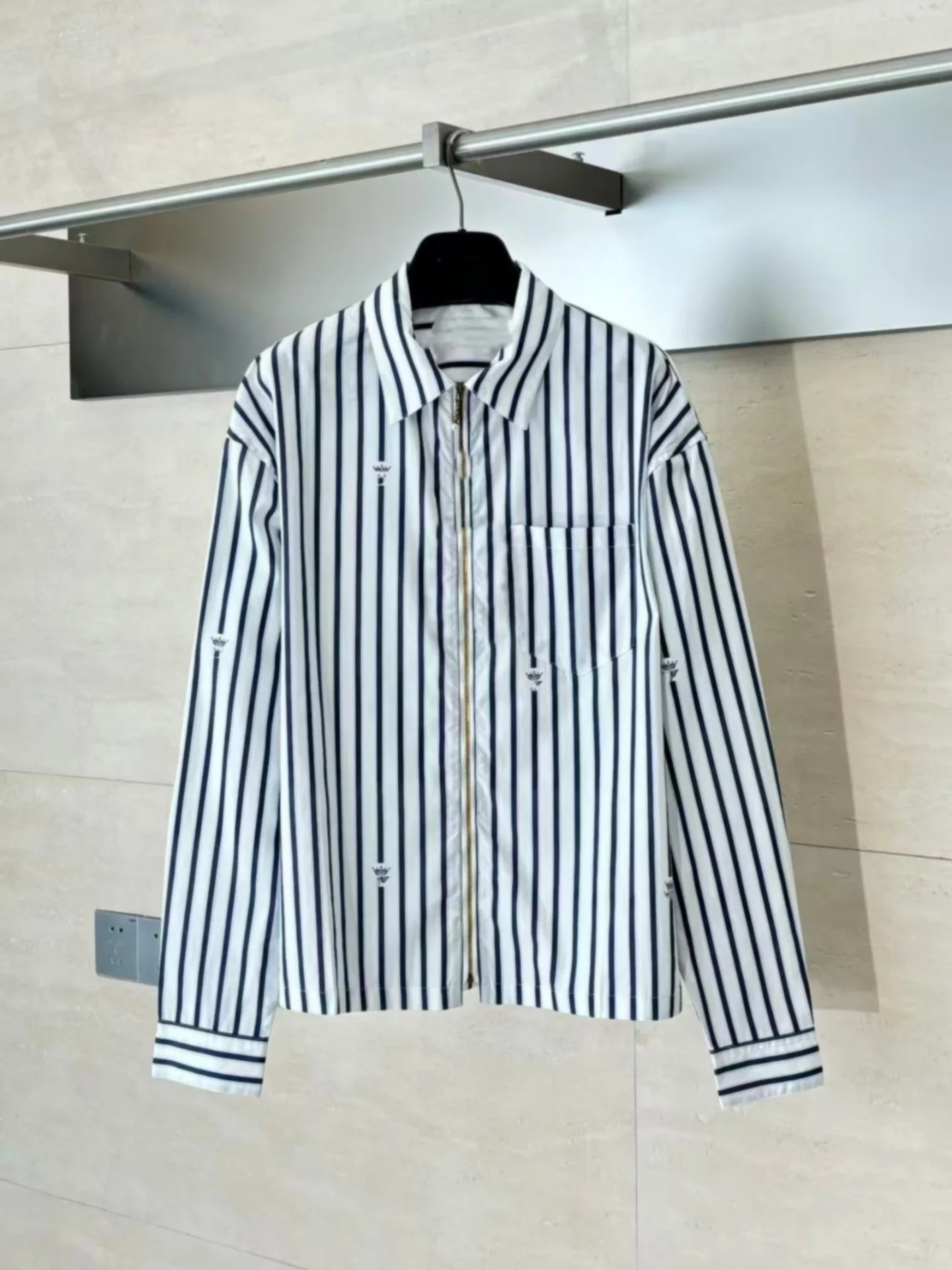 

Men's Blue White Stripe Long Sve irt Zipper Design Casual Linen Cotton Blend Casual Sle Zipper Closure Chest ket