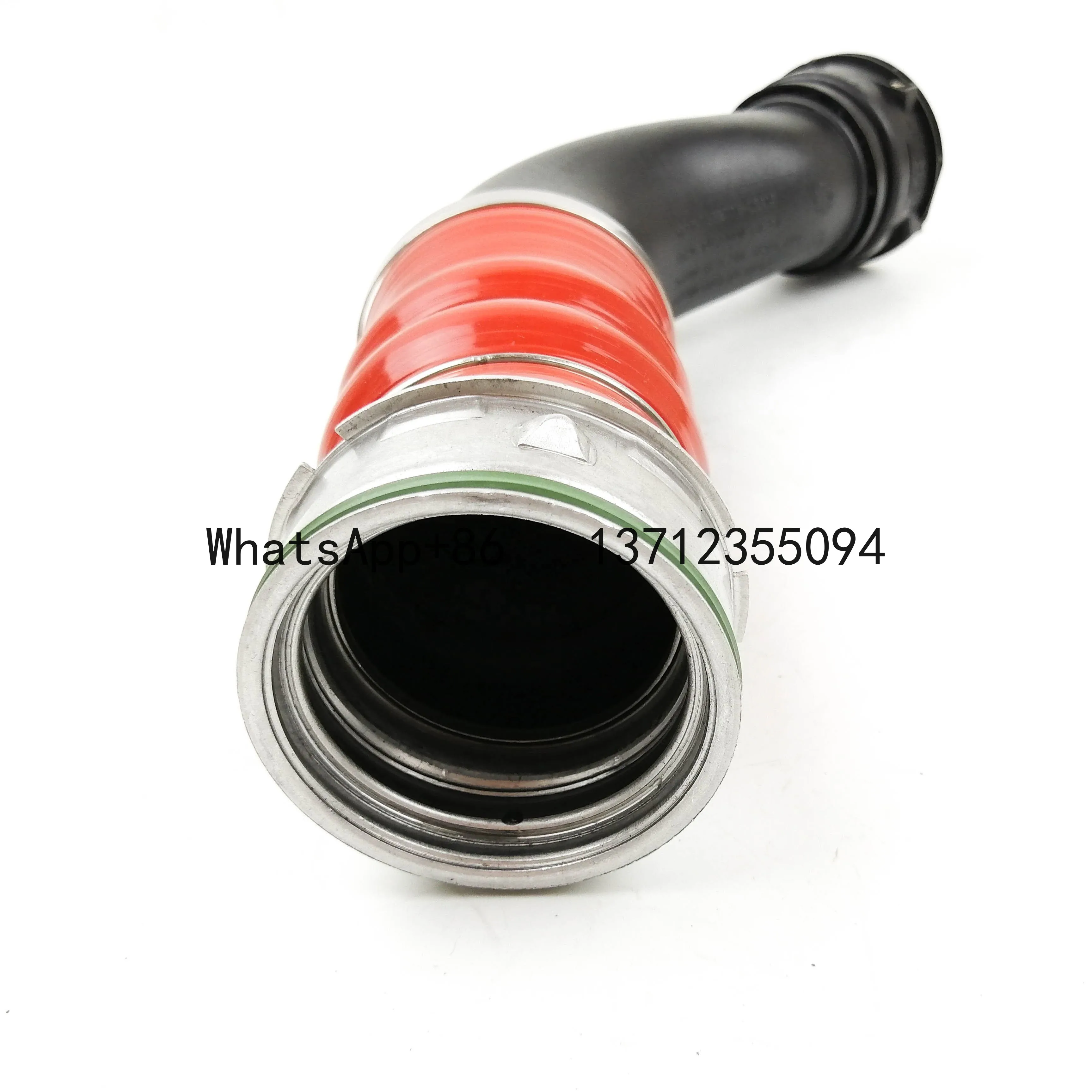 

Intercooler Turbo Pipe Hose Intake System Turbocharger Intake Hose 13717583716 for BMW E70 E71 X5 X6 35IX