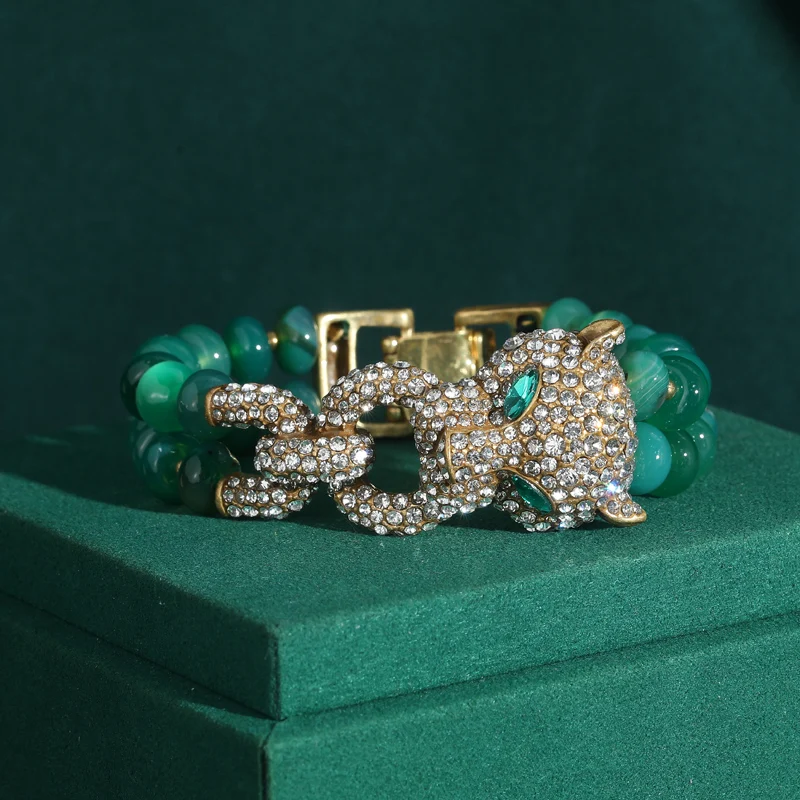  Vintage-Armbänder mit vollem Strassbesatz, Leopardenkopf, grünes Glas, Damen-Porträt-Schnitzerei, Armreifen, Marke, hohe Qualität, goldfarben, Jahrestag, Hochzeitsgeschenk für Frauen, luxuriöser
