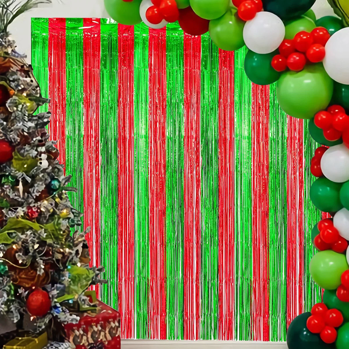 Christams Red and Green Rain Curtain Ireland Festival Party Decoration Three Color Patchwork Rain Curtain Birthday Party Favors