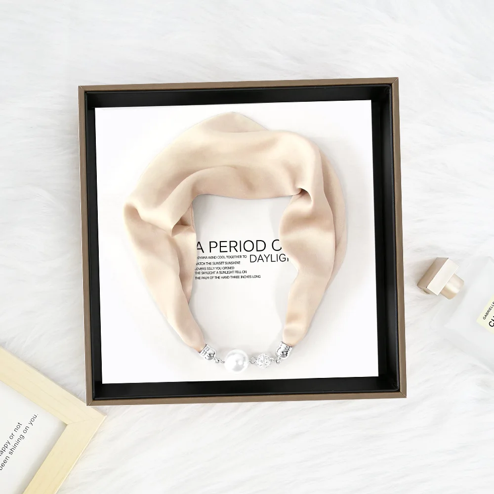 

Magnetic buckle silk scarf necklace, solid color, pearl clavicle chain, versatile with a high - end feel, small neckerchief