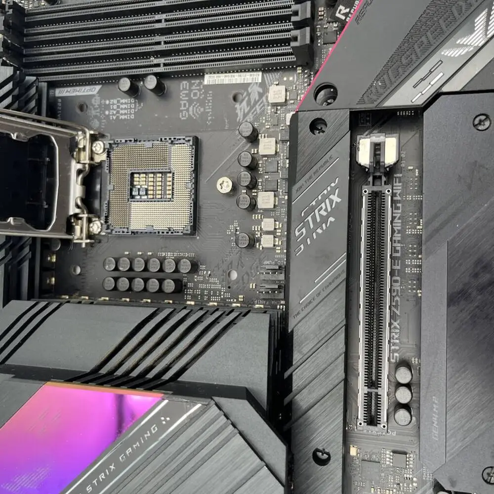 เมนบอร์ด ATX Z590 DDR4 PCI-E 4.0 4 × M.2 USB3.2 11th/10th Generation ROG STRIX Z590-E GAMING WIFI