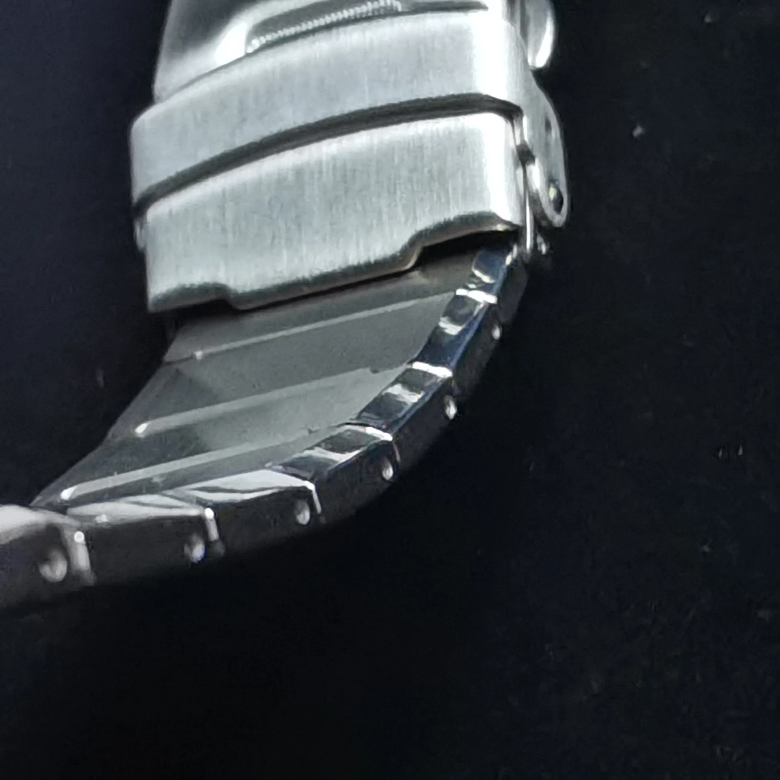 Luxury Titanium Band For Apple Watch Ultra 2 49mm 44mm 45mm 41mm 40MM Metal Men Strap For iWatch Series 9 8 7 6 SE 5 4 Bracelet