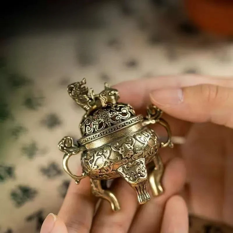 Vintage Chinese Kirin Statue Incense Burner Mini Metal Censer Tripod Hollow‑Carved Incense Holder Home Office Desktop Ornament