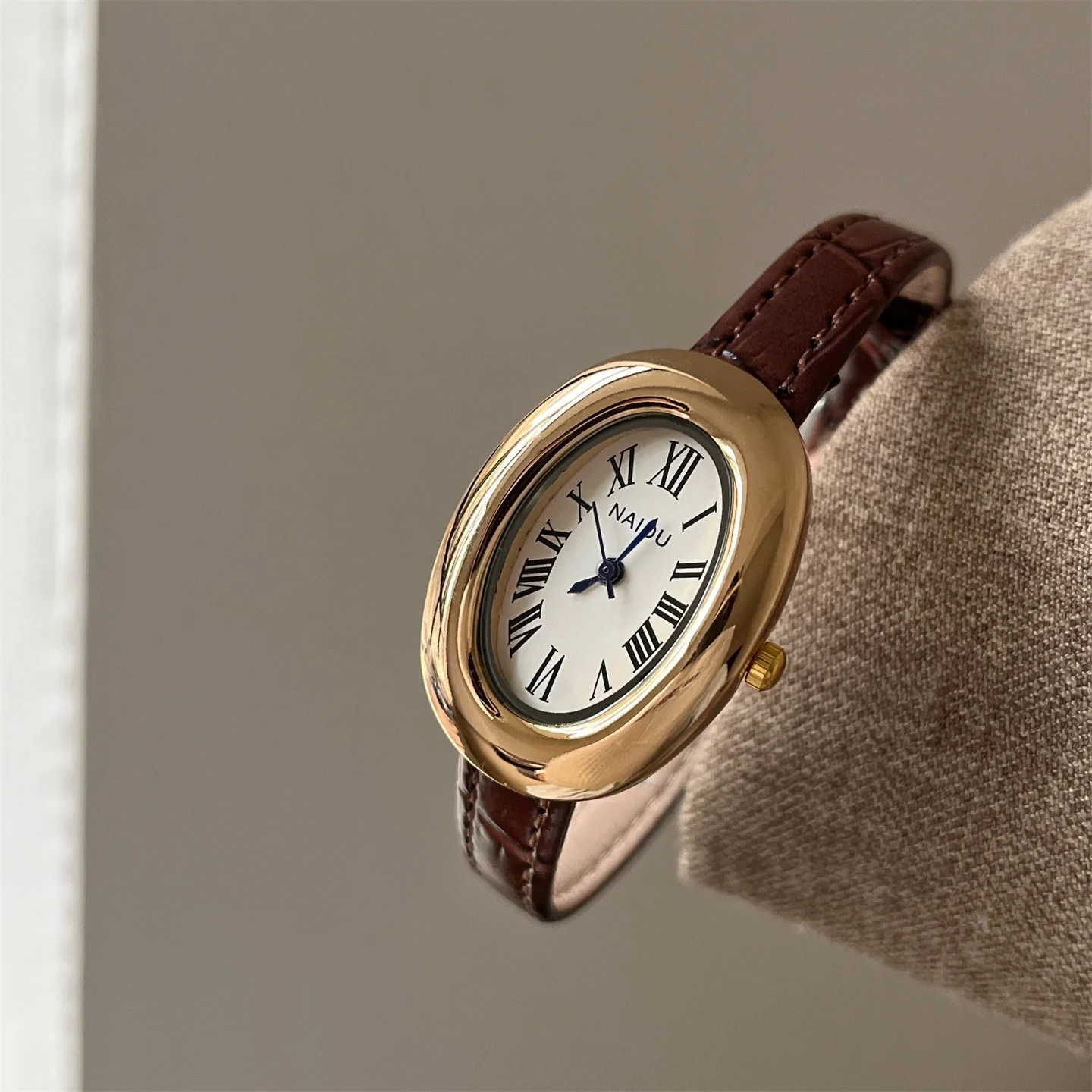 Luxury Brand Women Oval Goose Egg Quartz Watch Vintage Leather Strap Wristwatch Ladies Watches Christmas Gift Clock Relojes