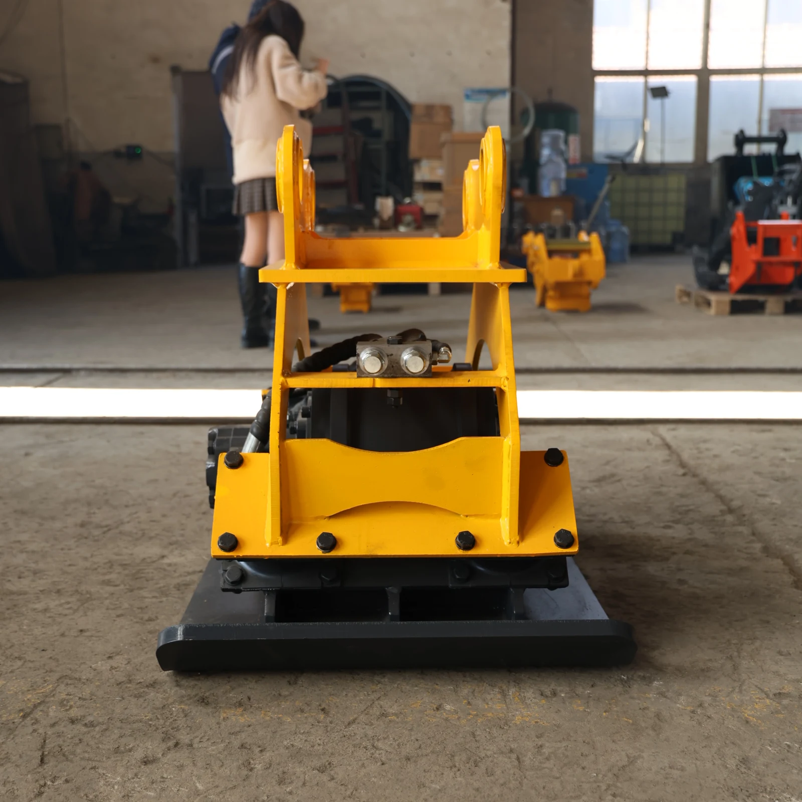 

Hydraulic Compactor for 10-18 Tons Excavator Iso Certificated Zosin Compaction Hydraulic Compactor Hammer for Excavating