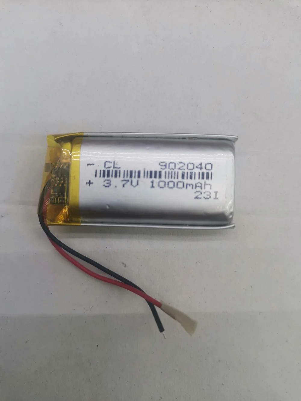 3.7V 2 wires 902040 1000mah lithium battery with protection board , used for bluetooth MP4 1pcs/lot